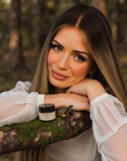 ⁦חבילת מוצרי פנים: קרם פנים, סרום עיניים ושמן פנים⁩ – תמונה ⁦3⁩